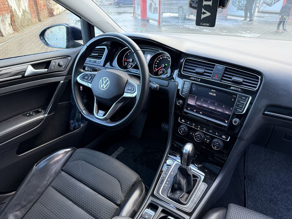 Volkswagen golf 7 2.0tdi Dsg panoramic piele navi camera masaj —full—