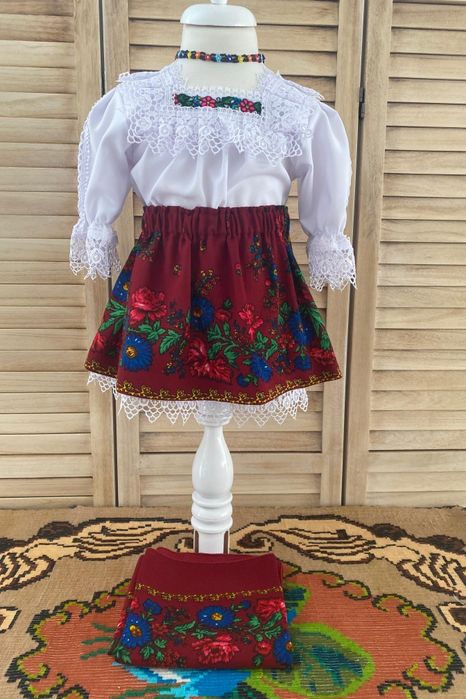 Costum popular pentru fete de Maramures