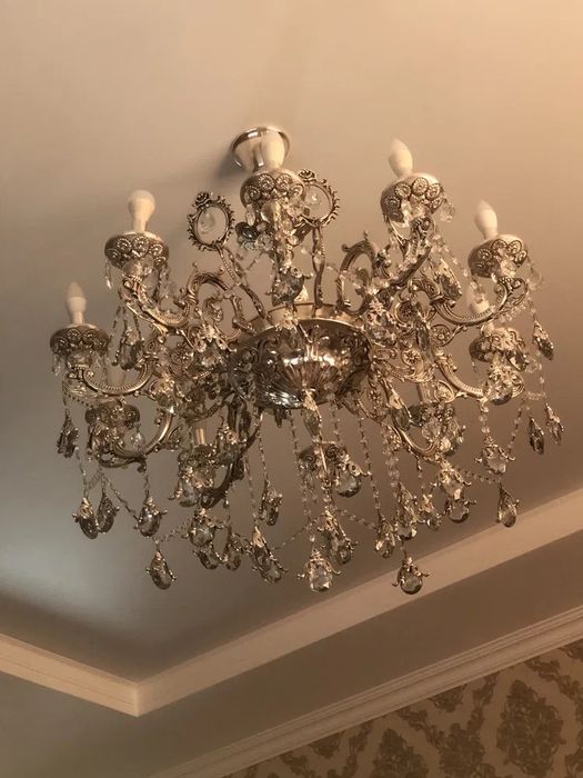 Продам люстра в иеальном состояние