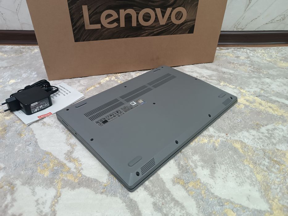 Ноутбук LENOVO 2021 + Документы.