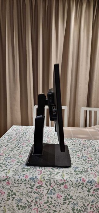 Професионален LG Монитор 24"