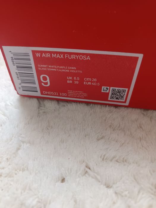 Дамски маратонки- рядък модел W AIR MAX FURYOSA номер 40.5 леко умалени