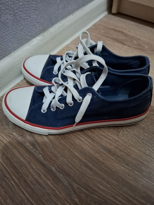 Конверсы женские