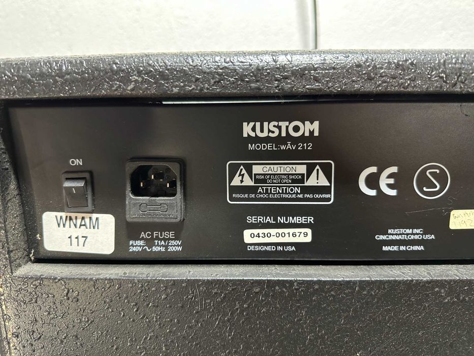 Кубе - Kustom WAV 212