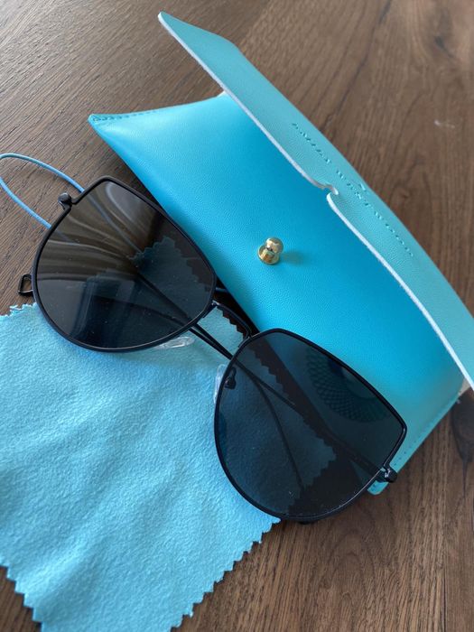 Слънчеви очила - Emily Westwood