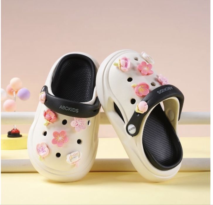 Продам Сабо для девочки