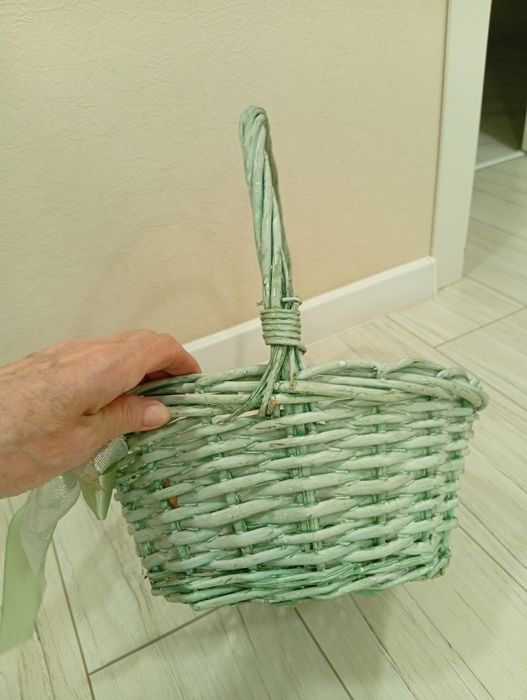 Корзина из натуральной лозы