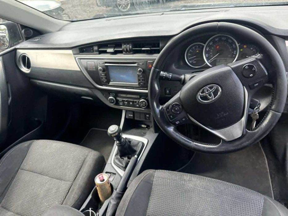 Toyota Auris 2014г 1.4 90 кс НА ЧАСТИ