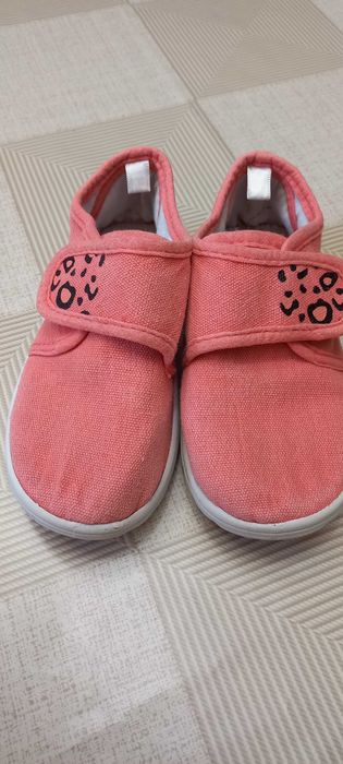 Обувки за момиче