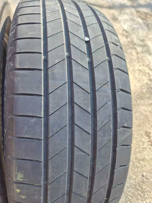 2 Anvelope de VARA - 215/60/17 - KUMHO - CA UNELE NOI - DOT 2025 !