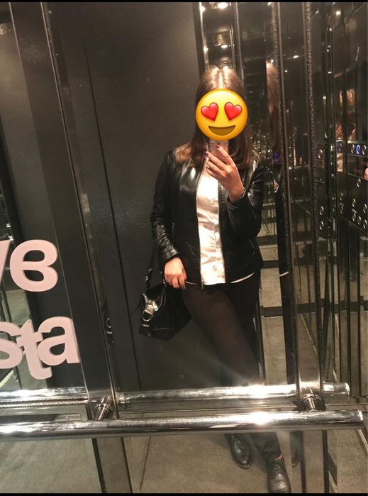 Женская куртка..