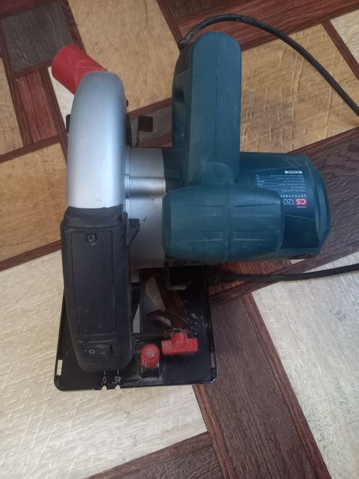 Продам циркулярную пилу ,,алттэко,,