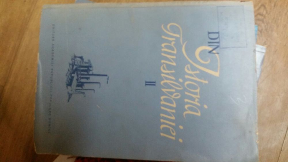 Cărți scrise în perioada comunistă
