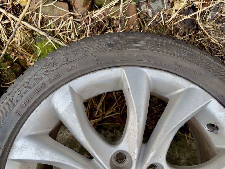 5x114,3 R17 originale Mazda + cauciucuri de vara