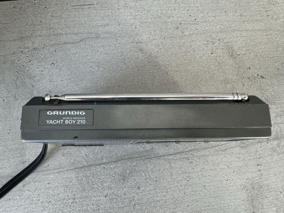 Radio Grundig Yacht Boy 210