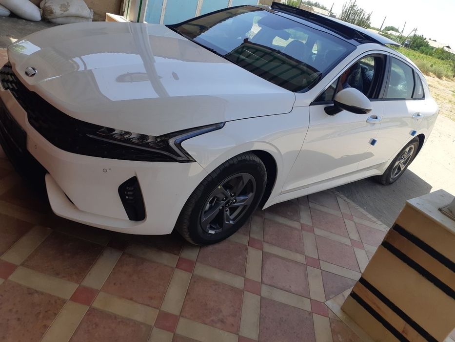 Kia k5 2021 beliy jemchug