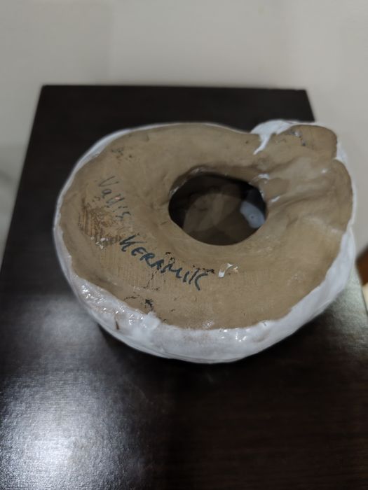 Керамична фигурка – спящо коте, ръчно изработена