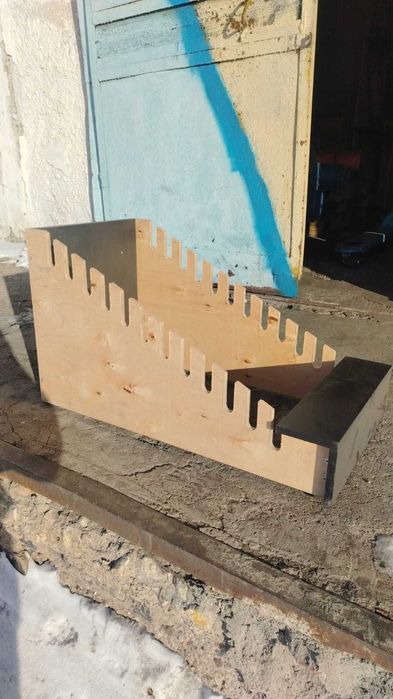 Стойки для ламината, плитки итд