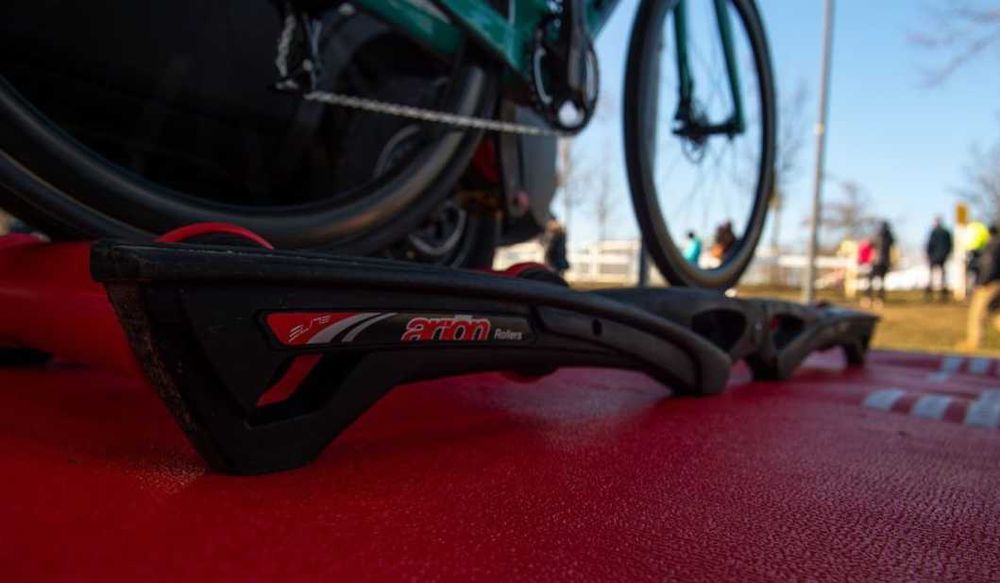 Велотренажер Elite Arion Mag Roller Cycletrainer - black/red