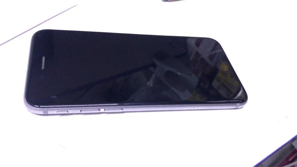 Продам iphone 6. Цена 18 тыс. Каспи ред