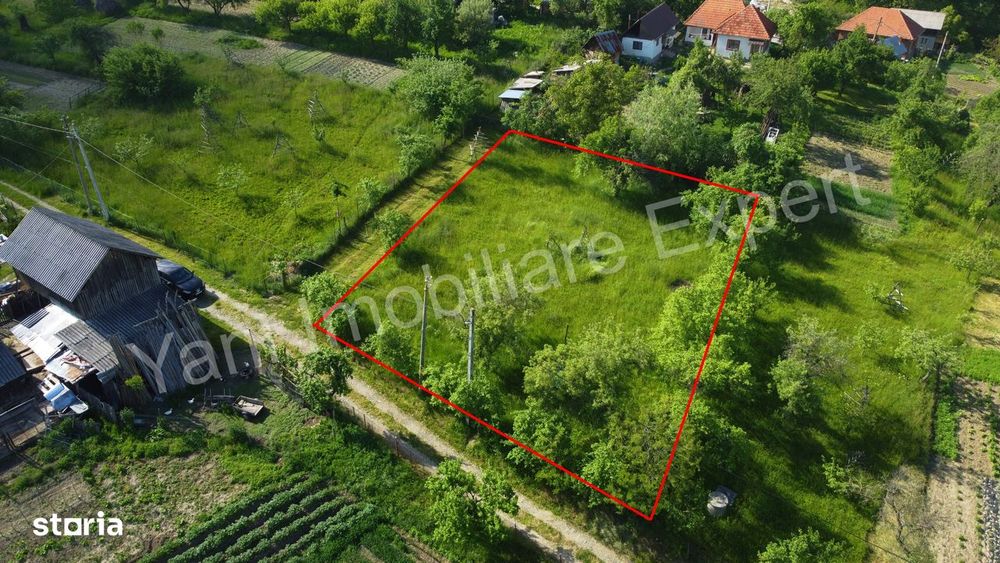 Teren de vânzare în comuna Albeștii de Argeș, județ Argeș.