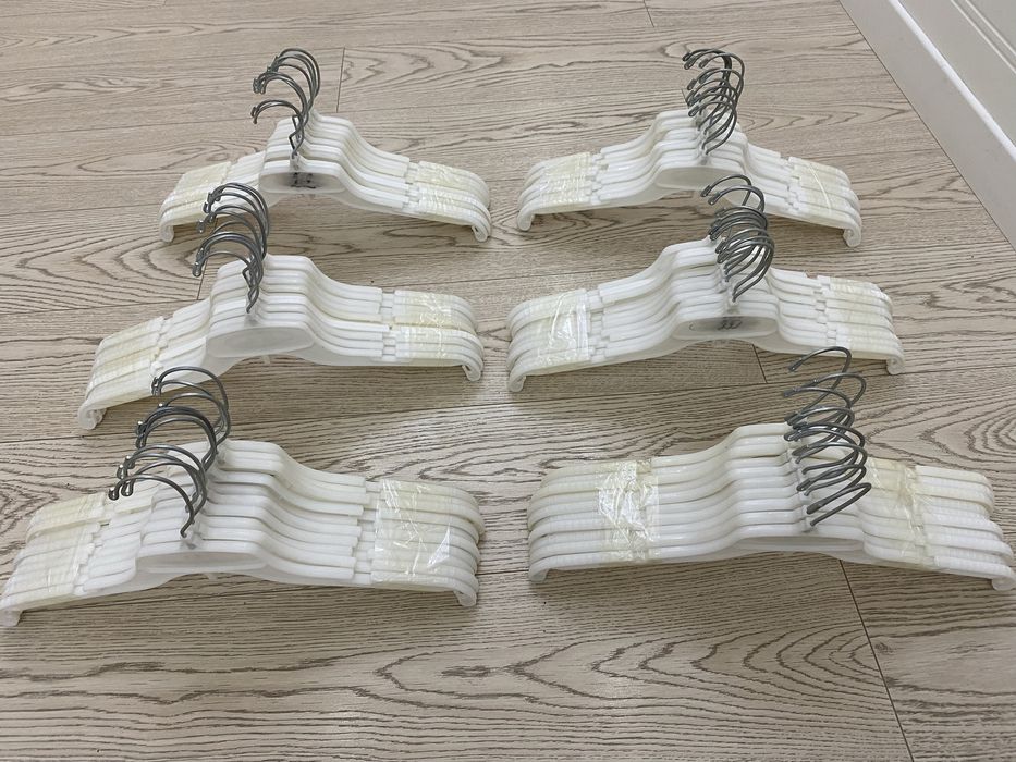 Продам плечики, вешалки