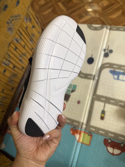Кроссовки adidas