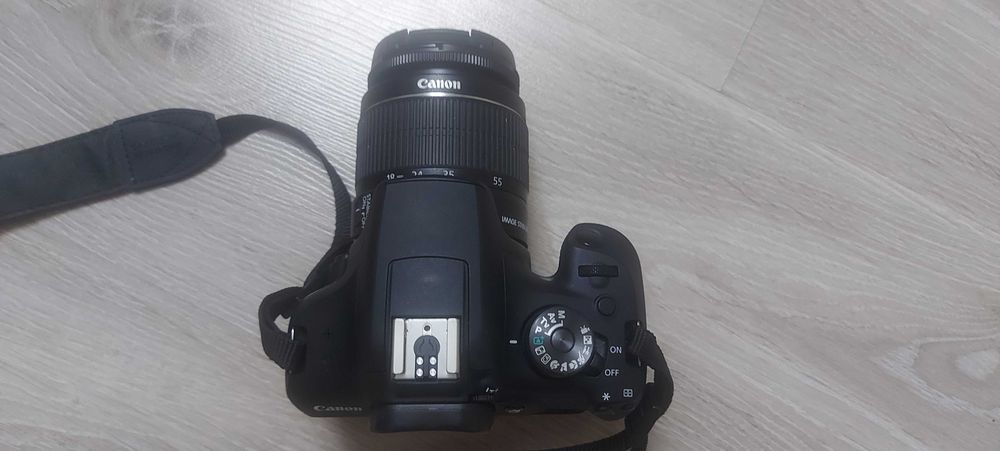 Фотоаппарат Canon EOS 2000D