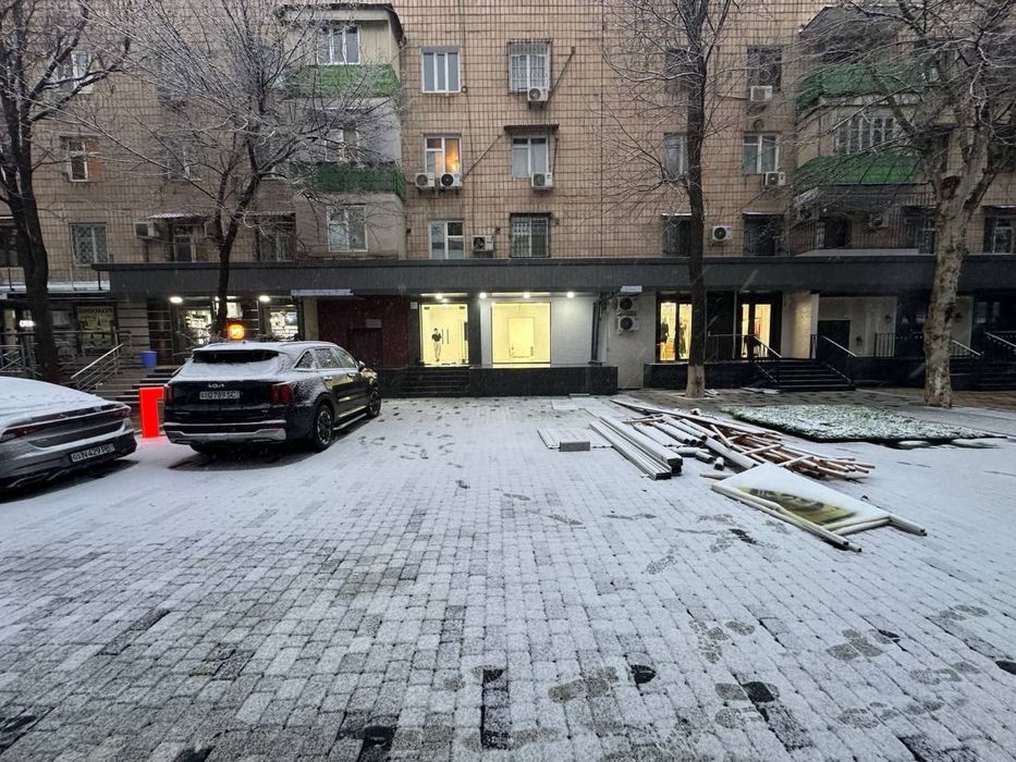 Нежилое Метро Ойбек 1-Линия 100 кв.м готов арендатор