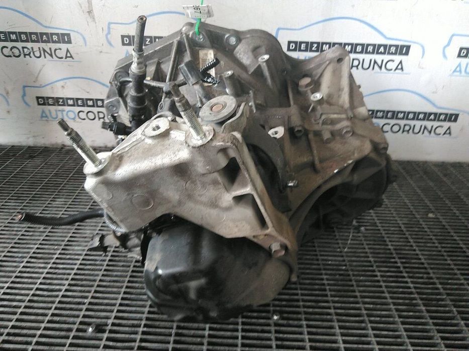 Cutie de viteze Suzuki SX4 S - Cross II Facelift 1.0 B 2016 - 2020 111CP Manuala 5 ...