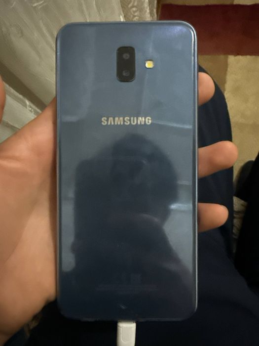 Samsung J6+ 32 gb