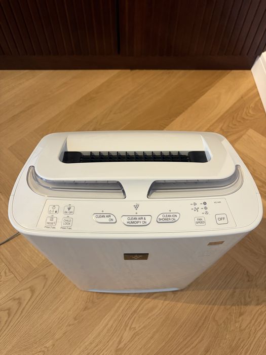 Purificator de aer Sharp KC-A40EU-W cu umidificare