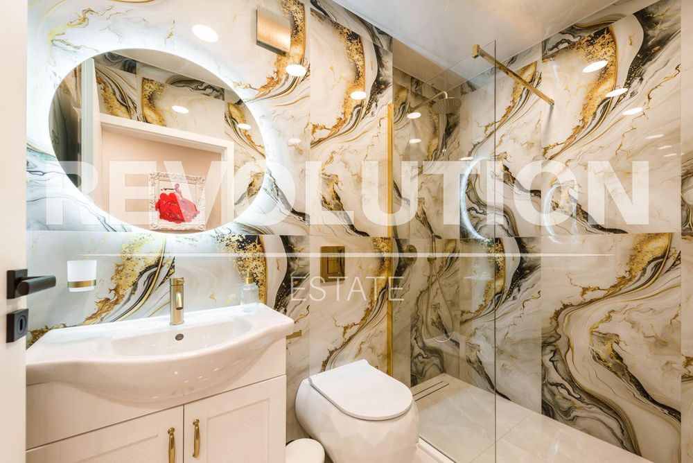 Дава се под наем Тристаен апартамент в Варна, Център - 100 кв.м за 1000 € - Снимка #9