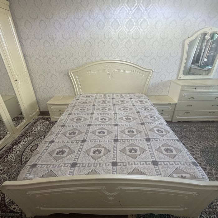 Продается Спальная гарнитура…