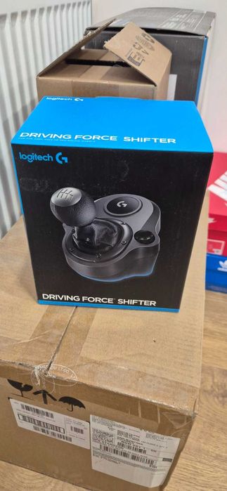 Logitech - G923, PS4/PS5/PC + Shifter Подарък + Playseat Challenge X