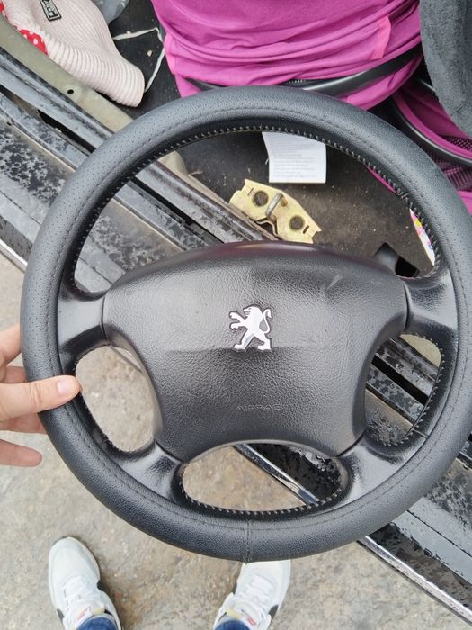 Vand volan peugeot 407