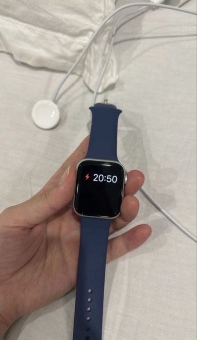 Apple watch se 44мм