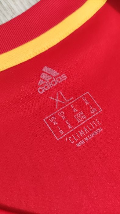 Adidas Spain XL Фланелка на Испания XL в отлично състояние