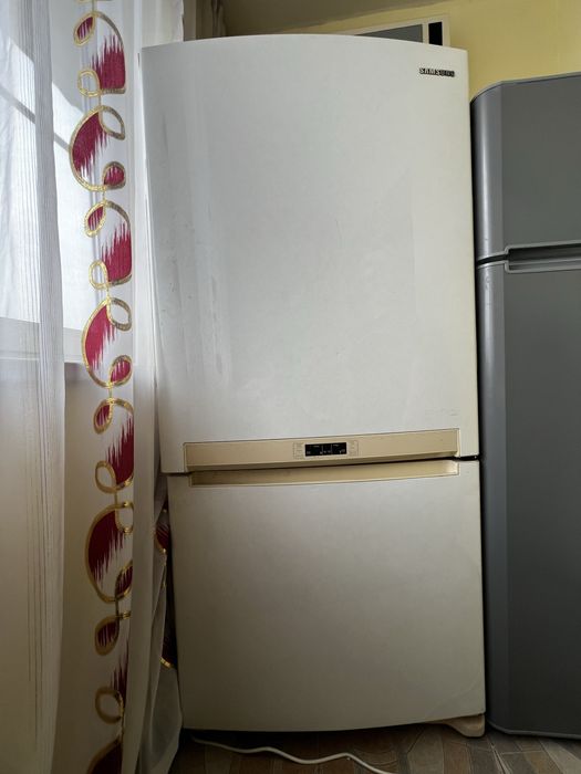 Холодильник Самсунг ОГРОМНЫЙ