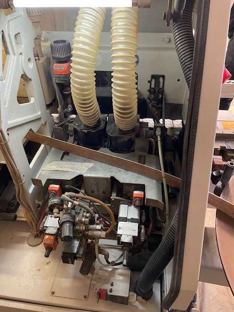 Кантираща машина Biesse Akron 440