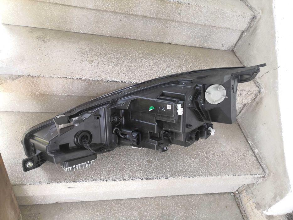 Фар MG4 десен LED /Фар MG 4/Фар MG Оригинален