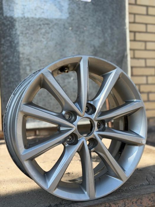 Продаю титанки комплект на камри и хендай