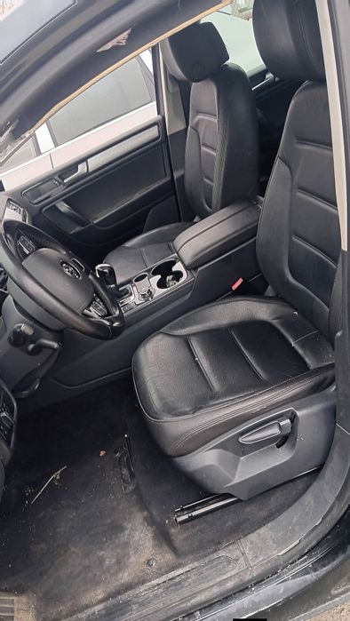 VW Touareg 3.0 V6 TDI,CJM мотор ,205 к.с. ,овтжматик