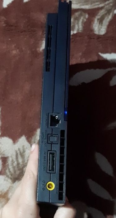 Vând PlayStation 2 stare bună funcționabil
