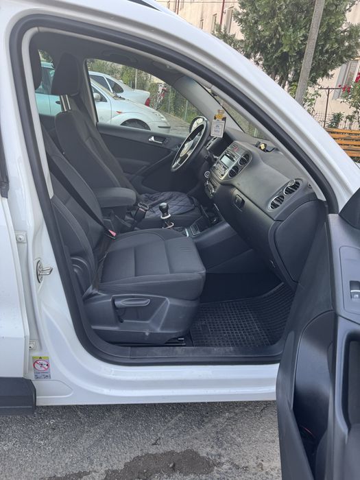 VOLKSWAGEN Tiguan 2011 — imagine 4