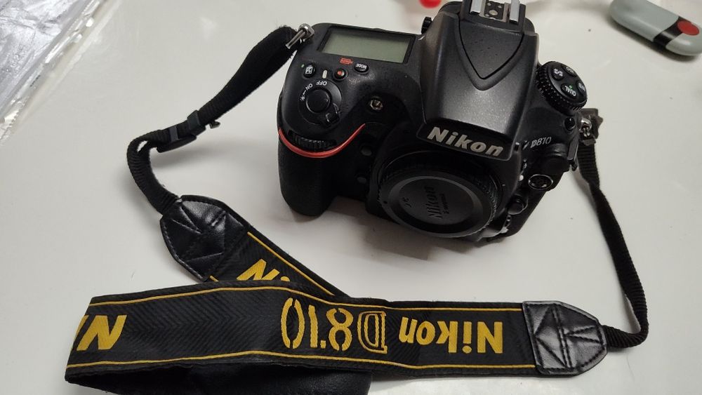 Vând Nikon D810 body