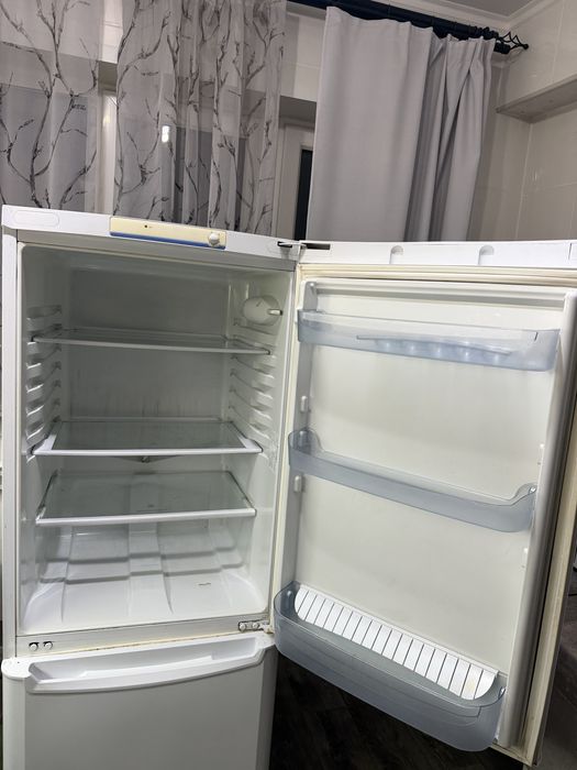 Холодильник indesit б/у