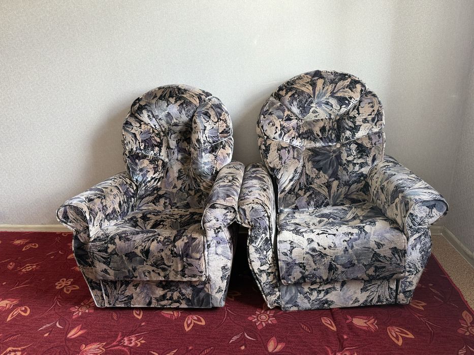 2 кресло в хорошем состоянии