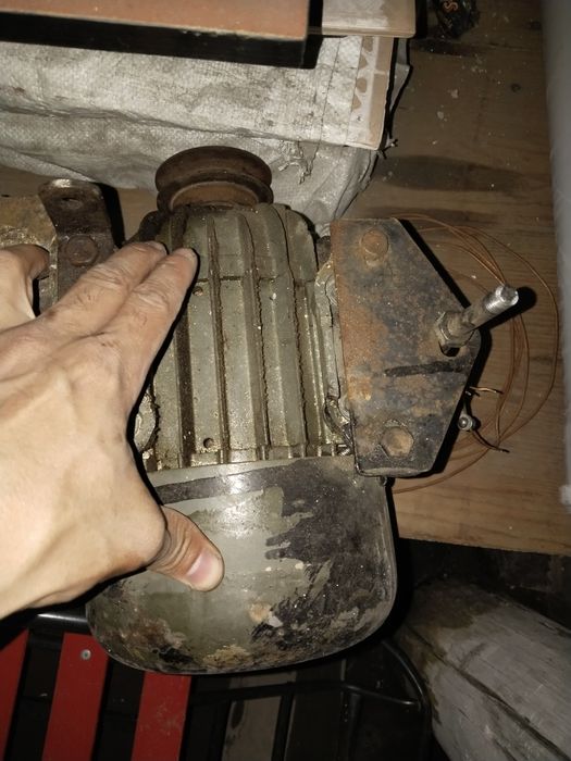 Электродвигатель продам