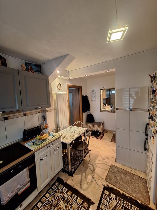 Apartament de închiriat